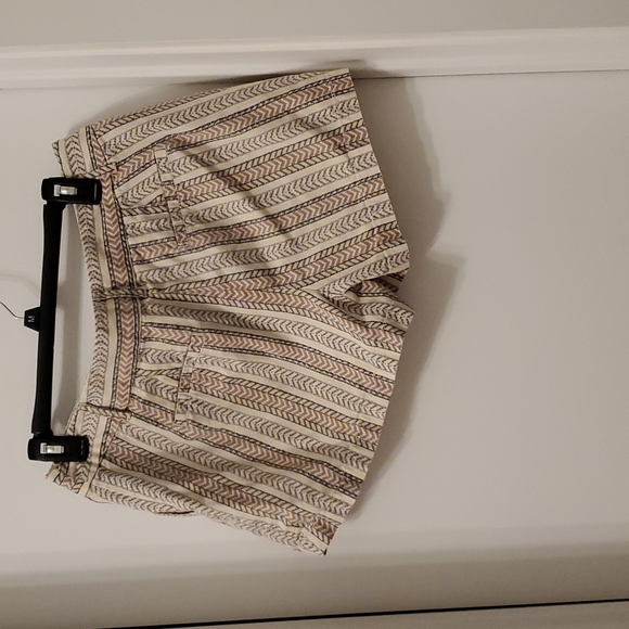 Shorts - Picture 3 of 3